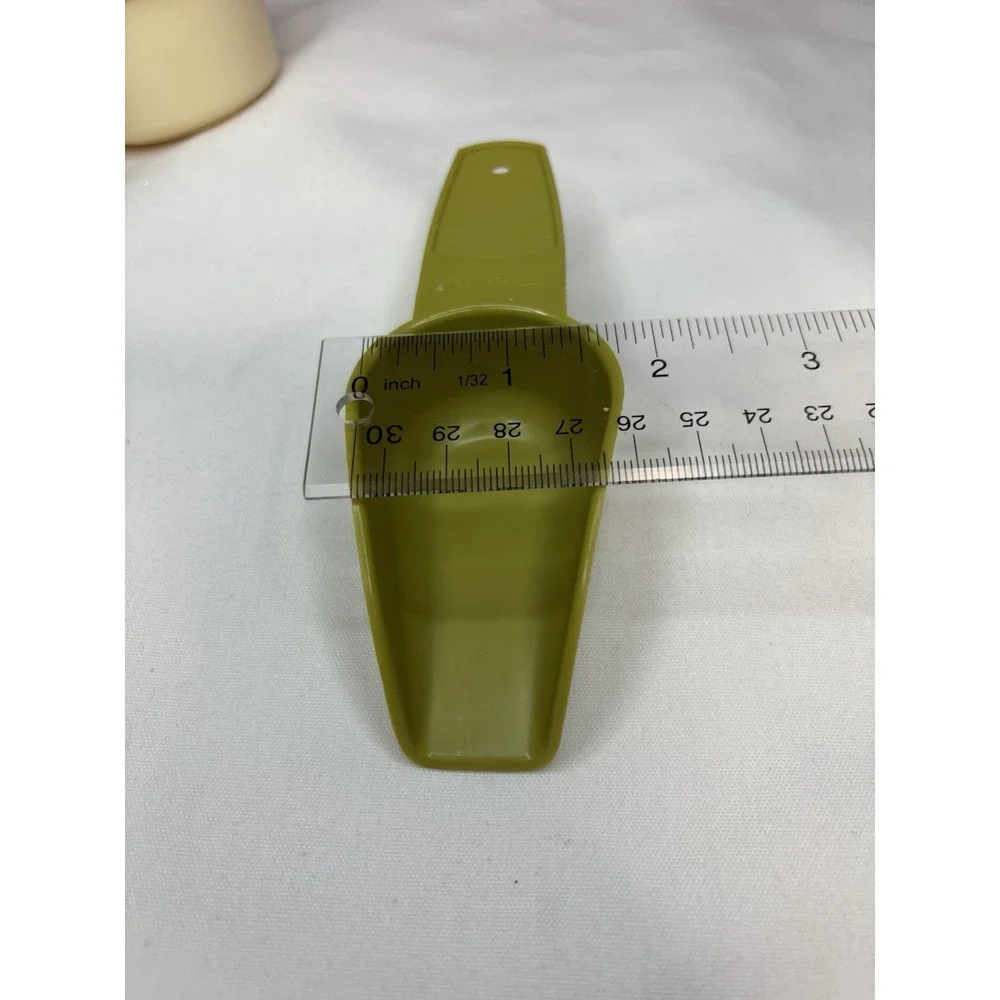 VTG Tupperware Measuring Cup Set 3pc Beige Green Plastic 1/2 & 1/3 Cup w/ Scoop